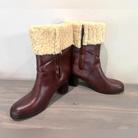 Womens Reddish Brown W Beige Fuzzy Faux Fur Heeled Booties Boots Size 8 - Picture 10 of 16